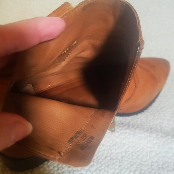 Paul Green Leather Niche Pointed Toe Leather Booties in Cognac Star - Size 7 - Picture 2 of 13